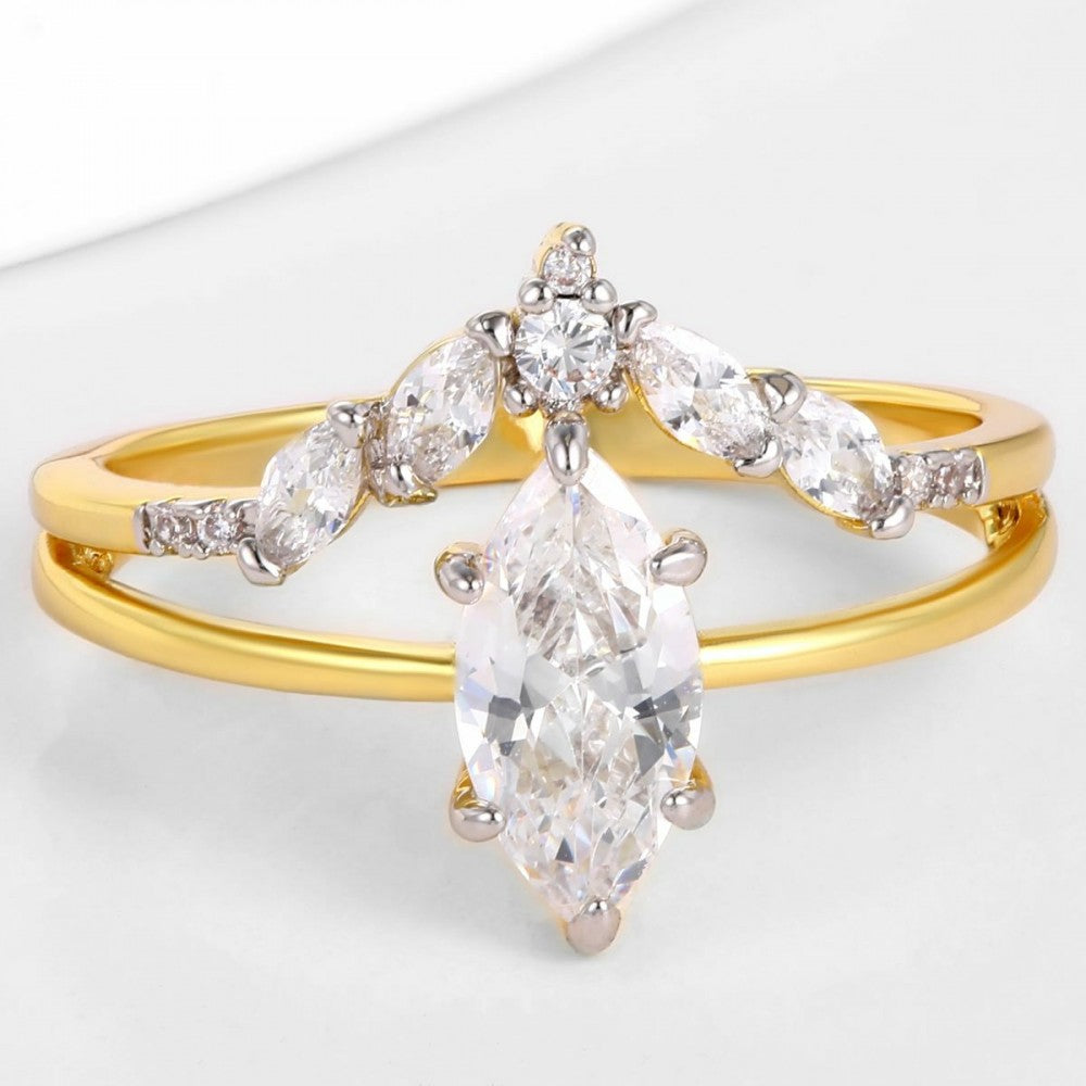 Anillo de Aleación Bañado en Oro con Cristal Emporia® Blanco
