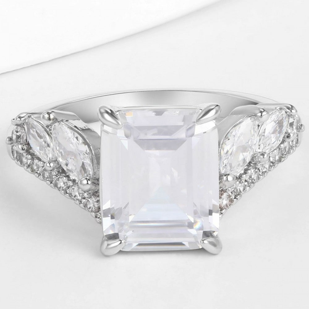 Anillo de Aleación Bañado en Oro con Cristal Emporia® Blanco 1 