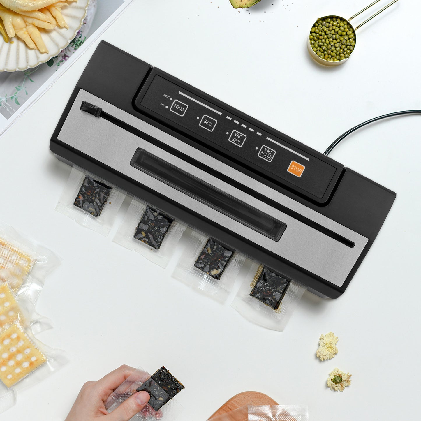 Vacuum Sealer with Pulse Function and built-in Bag cutter, black
