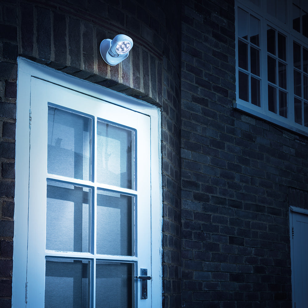 Luz con sensor Bright para interior y exterior