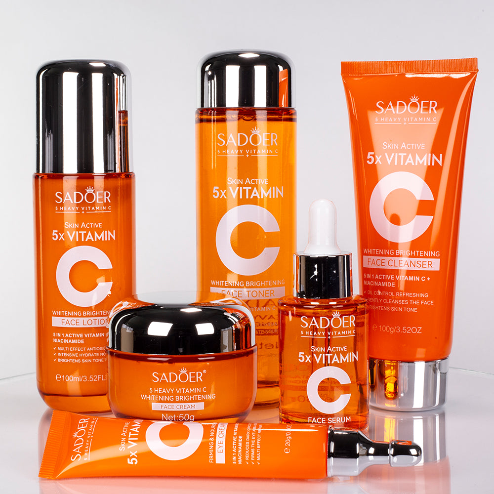 Set de regalo SADOER 5x Vitamina C para unificar el tono de la piel e hidratar el rostro – 6 piezas 1 