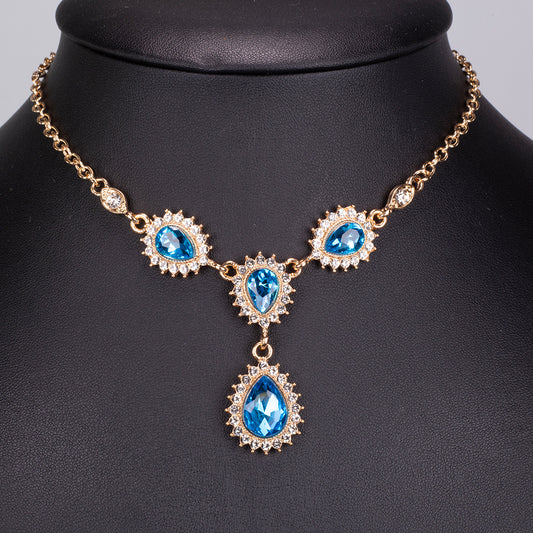 Conjunto de Aleación Bañado en Oro con Cristal Emporia® Azul y Cristal Emporia® Blanco ( Collar +Pendientes +Pulsera )