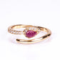 Anillo de Aleación Bañado en Oro con Rubí