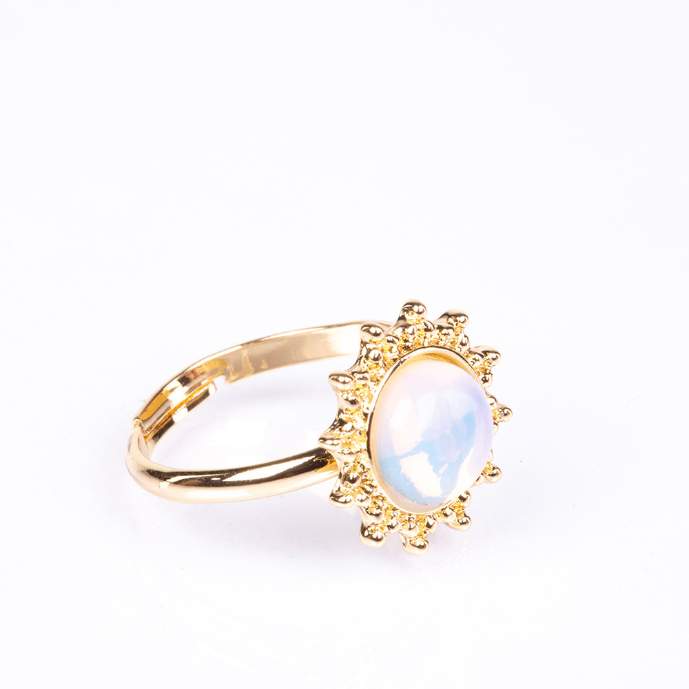 Anillo de Aleación Bañado en Oro con Piedra Lunar 4 