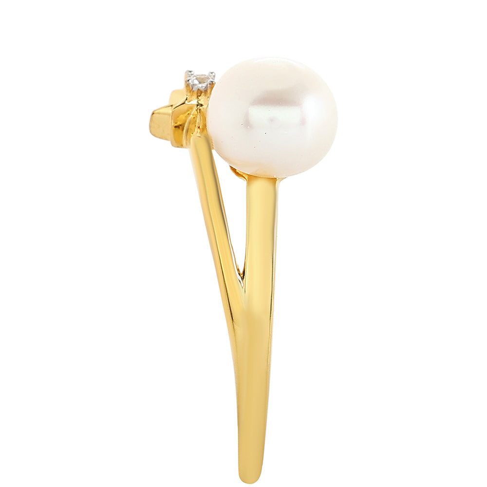 Anillo de Plata Bañada en Oro con Perla Barroca Cultivada de Agua Dulce y Topacio Blanco