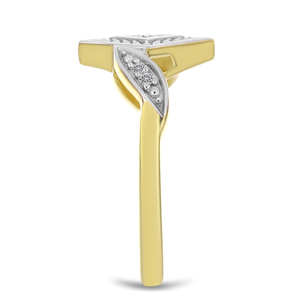 Anillo de Plata Bañada en Oro con Diamante blanco 8 