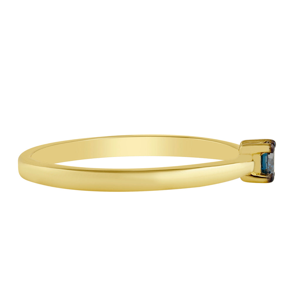 Anillo de Plata Bañada en Oro con Diamante Azul