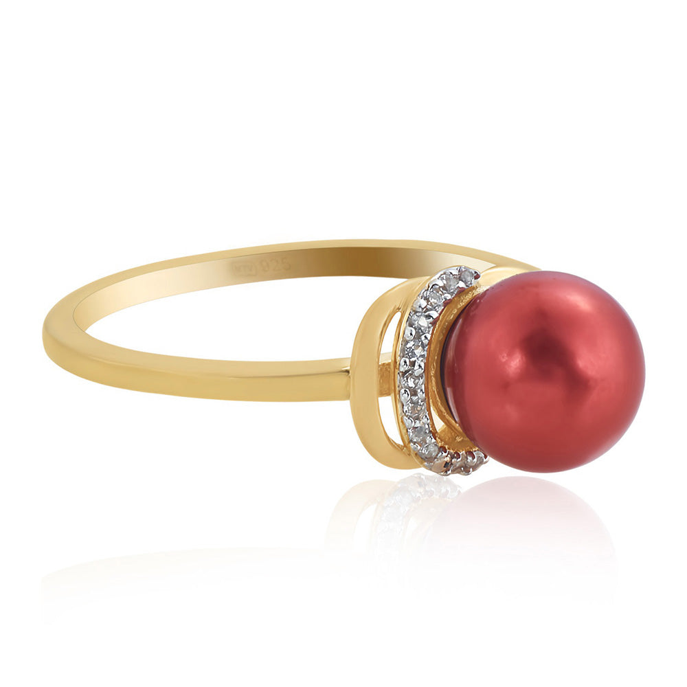 Anillo de Plata Bañada en Oro con Perla roja de río y Topacio Blanco