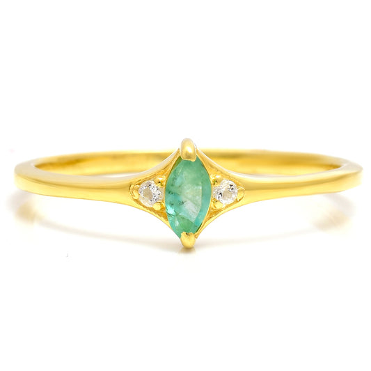Anillo de Plata Bañada en Oro con Esmeralda de Brasil y Topacio Blanco