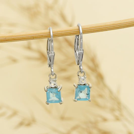 Pendientes de Plata con Apatita azul de Madagascar y Topacio Blanco