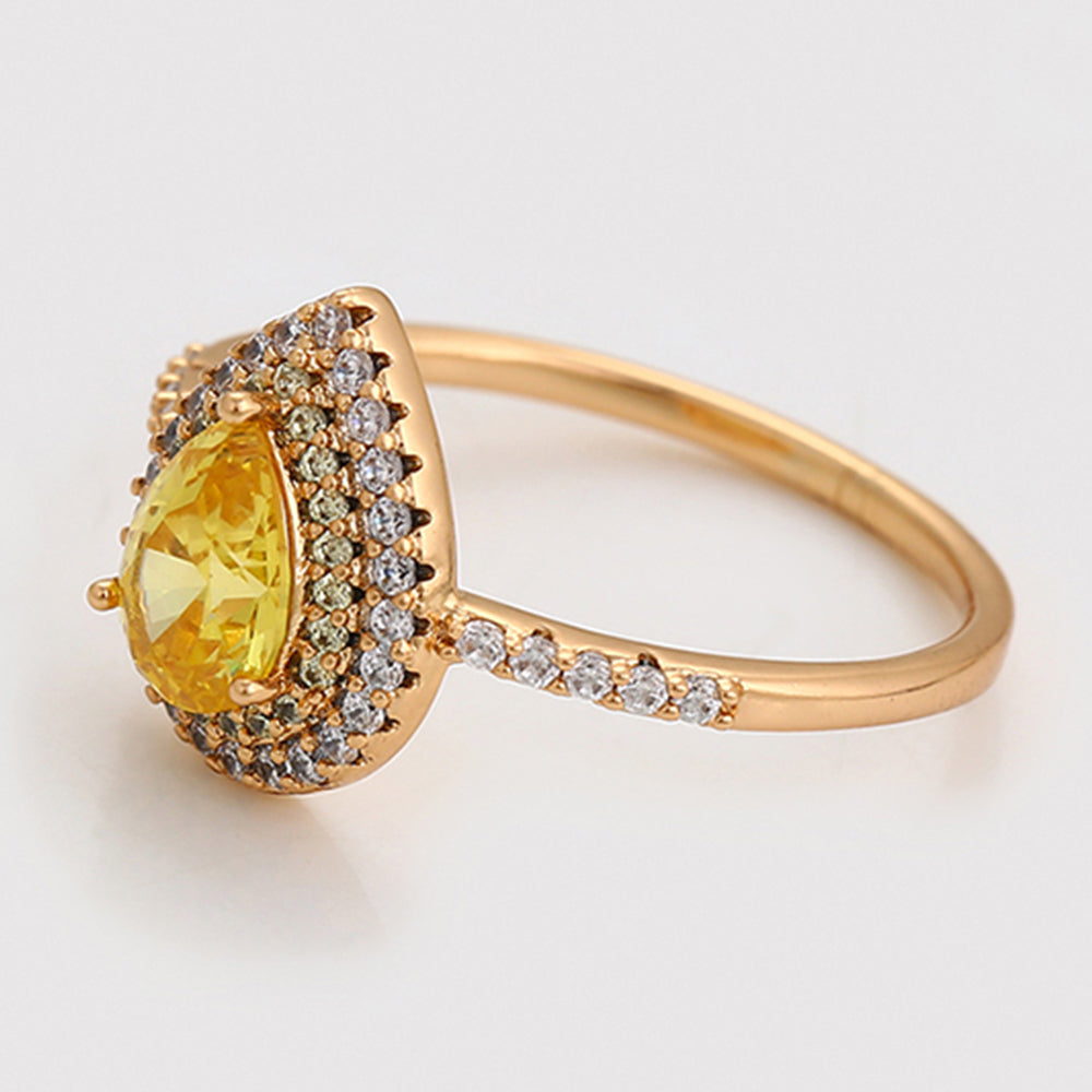 Anillo de Aleación Bañado en Oro con Cristal Emporia® Amarillo y Cristal Emporia® Blanco 7 