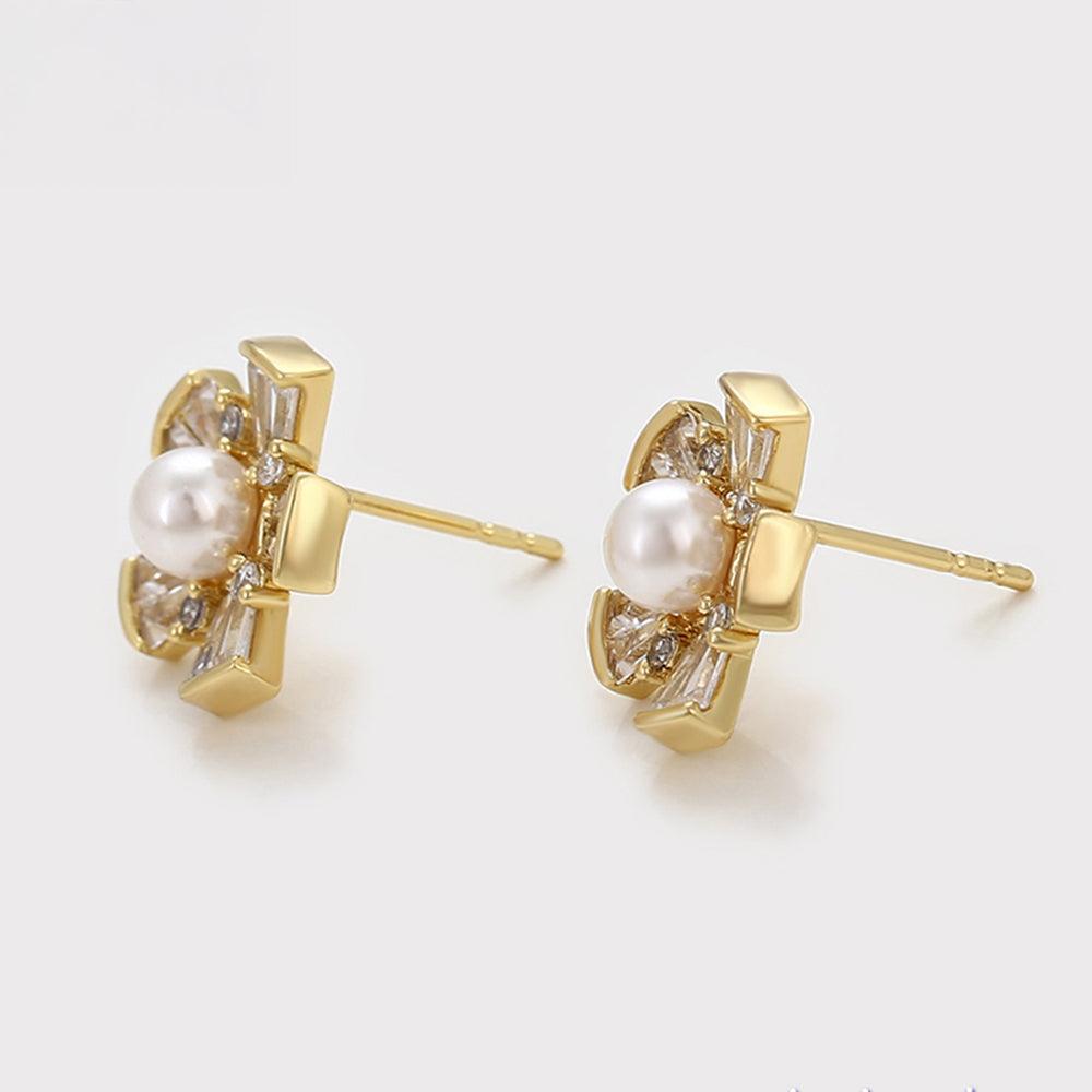 Pendientes de Aleación Bañado en Oro con Perla de cristal y Cristal Emporia® Blanco 3 