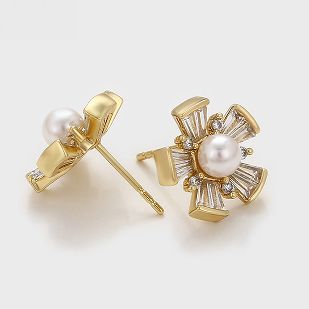 Pendientes de Aleación Bañado en Oro con Perla de cristal y Cristal Emporia® Blanco 4 