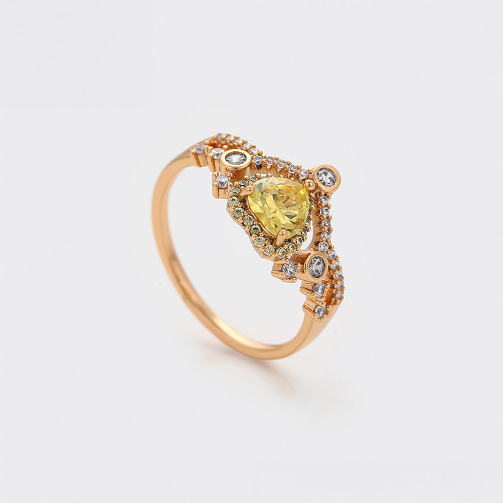 Anillo de Aleación Bañado en Oro con Cristal Emporia® Amarillo y Cristal Emporia® Blanco