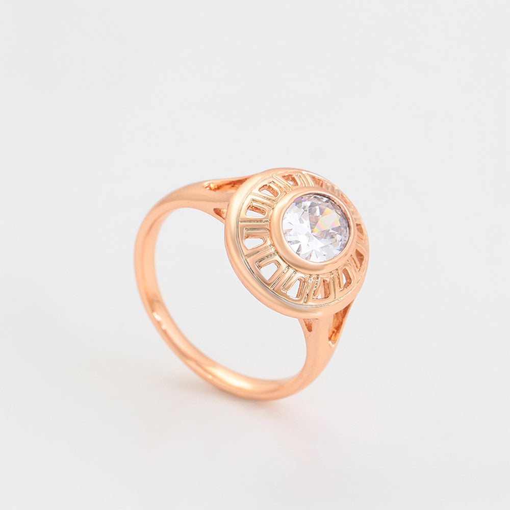 Conjunto de Aleación Bañado en Oro con Cristal Emporia® Blanco ( Pendientes +Anillo )