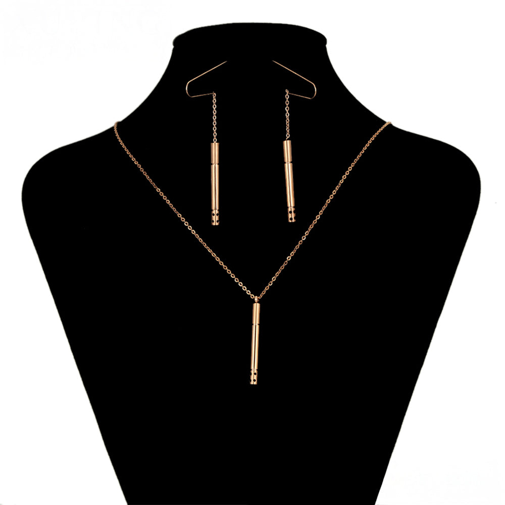 Conjunto de Aleación Bañado en Oro con Cristal Emporia® Rojo ( Collar +Pendientes +Colgante ) 2 