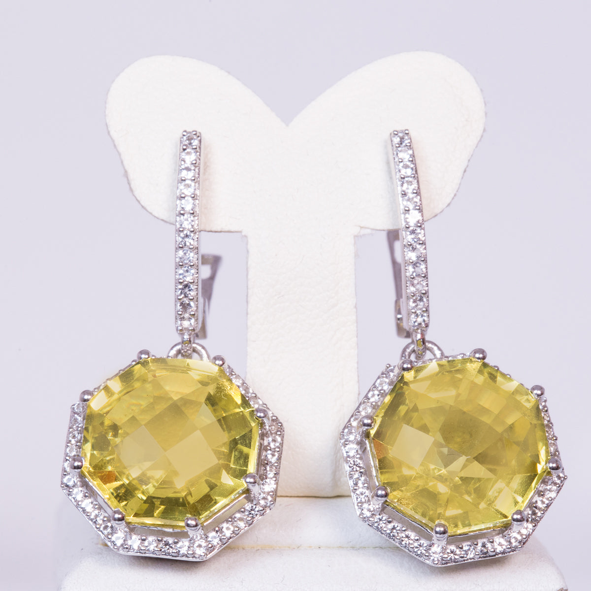 Pendientes de Plata con Diáspora artificial y Topacio Blanco
