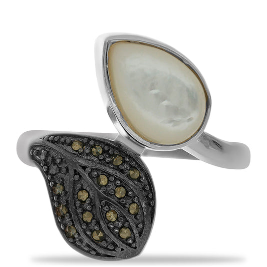 Anillo de Plata con Marcasita de Austria y Madreperla