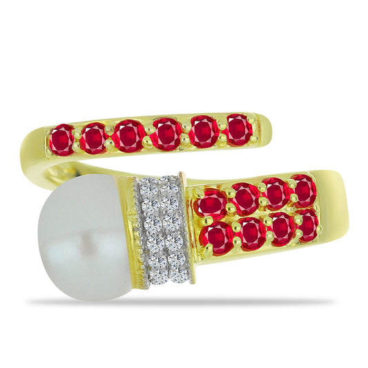Anillo de Plata Bañada en Oro con Perla de Agua Dulce y Rubí de Madagascar
