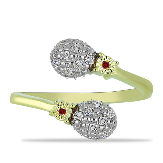 Anillo de Plata Bañada en Oro con Diamante Rojo y Diamante blanco