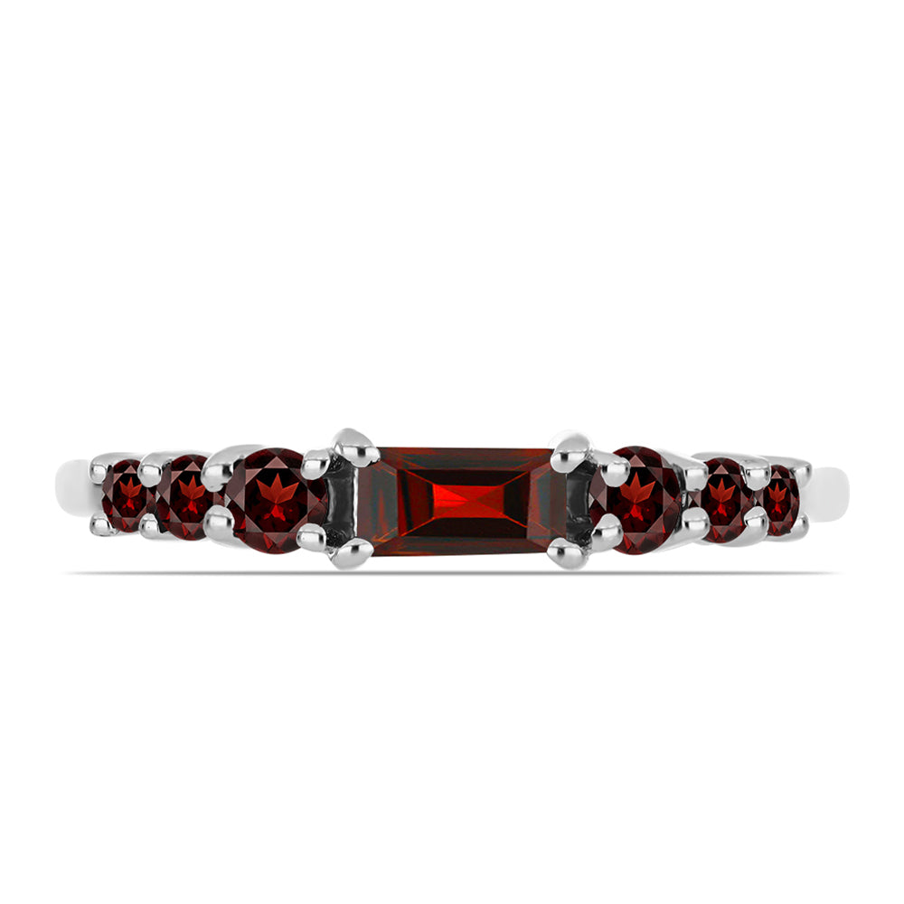 Anillo de Plata con Granate Barton