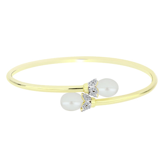 Brazalete de Plata Bañada en Oro con Perla blanca de agua dulce y Topacio Blanco