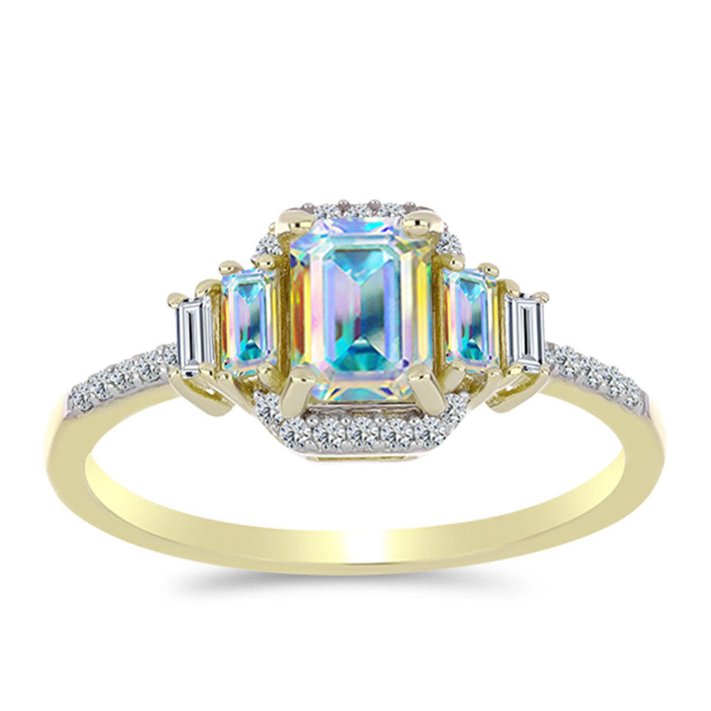 Anillo de Plata Bañada en Oro con Moisanita hielo y Zircón Blanco
