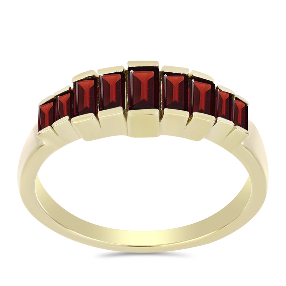 Anillo de Plata Bañada en Oro con Granate Barton