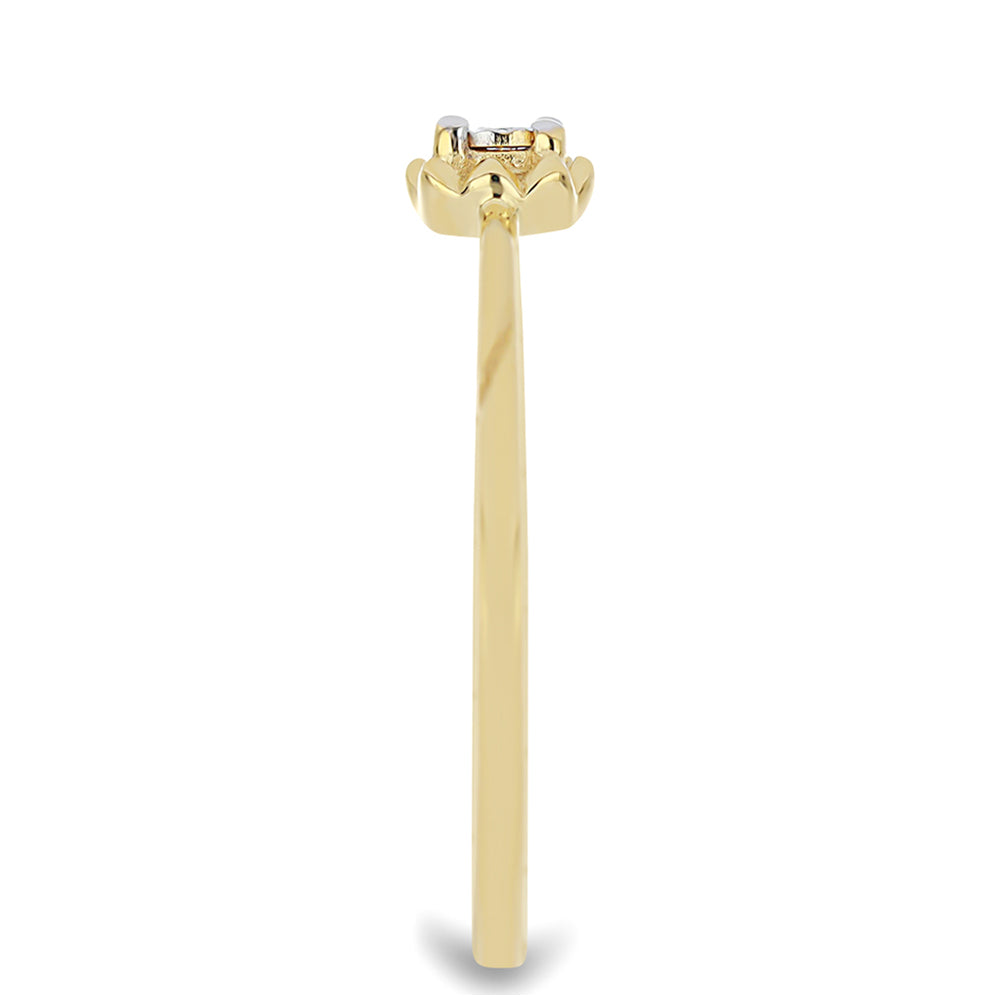 Anillo de Plata Bañada en Oro con Diamante blanco 4 