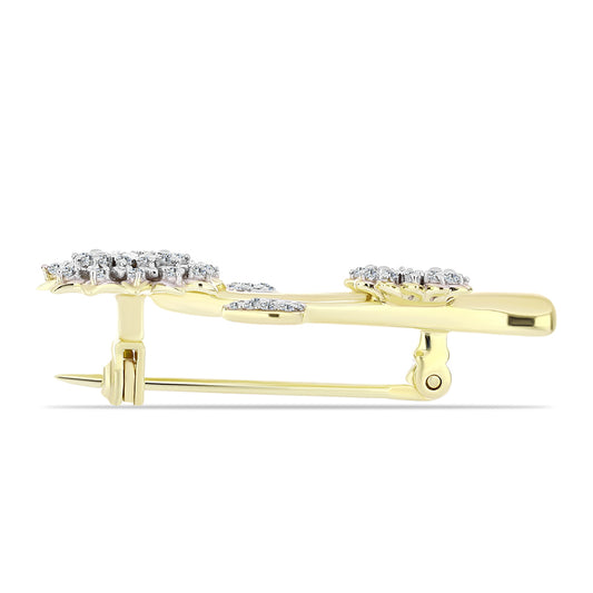 Broche de Plata Bañada en Oro con Diamante blanco y Topacio Blanco