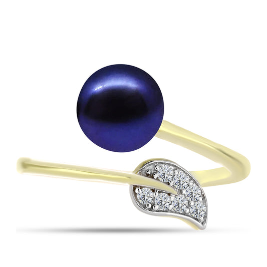 Anillo de Plata Bañada en Oro con Perla Negra de Agua dulce y Topacio Blanco