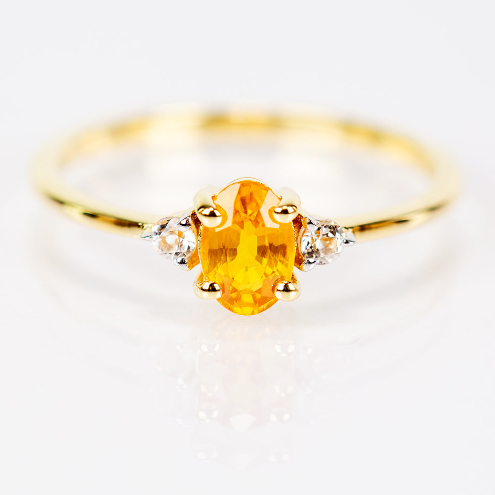 Anillo de Plata Bañada en Oro con Zafiro Amarillo Rosebery y Topacio Blanco
