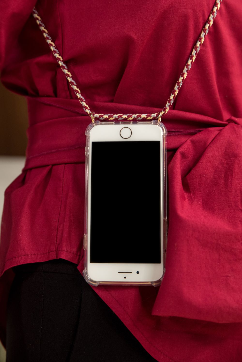 La funda para móvil HMH es transparente con múltiples collares para los móviles Samsung