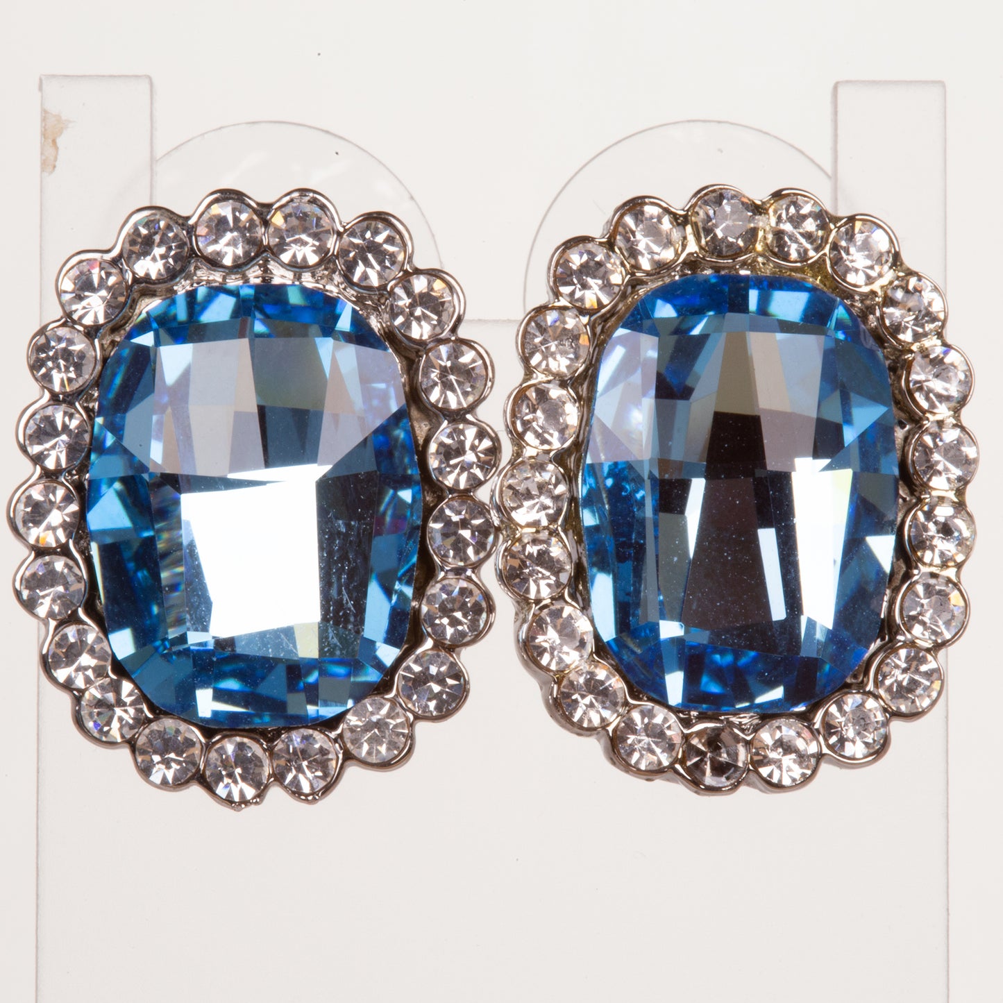 Conjunto de Aleación Bañado en Oro Blanco con Cristal Emporia® Azul